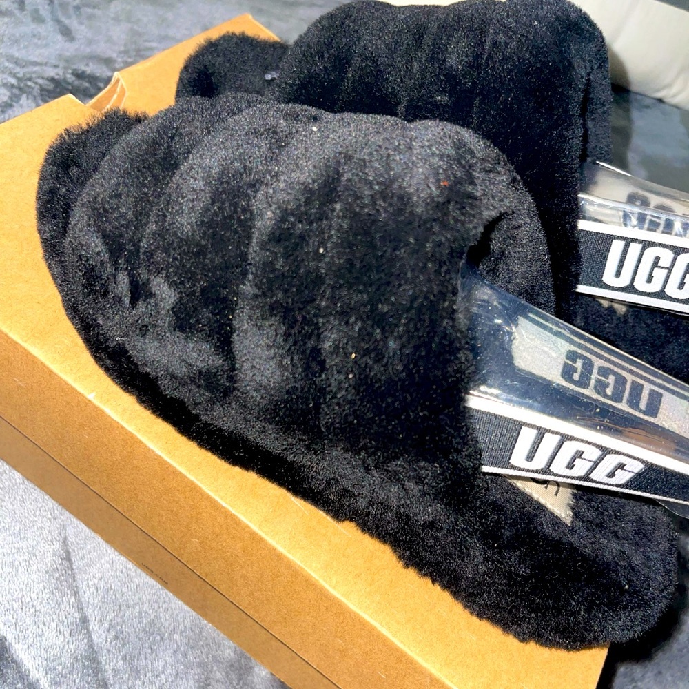 UGG Fluff Yeah Slides barely worn
